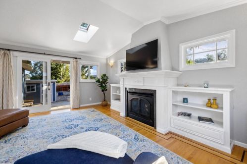 1920 Claremont Dr, San Bruno CA  94066-2716 exterior