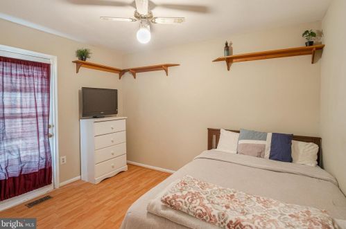 5624 Reardon Ln, Woodbridge VA  22193-3756 exterior