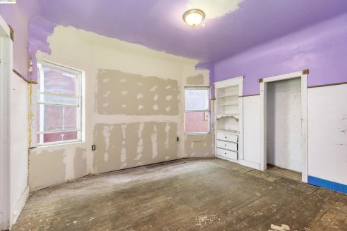 1115 Chestnut St, Oakland CA 94607-2874 exterior