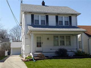 4553 Burnham Ave, Toledo, OH 43612-2413