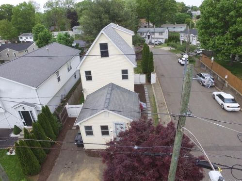 79 Botsford Ave, Milford CT  06460-5852 exterior