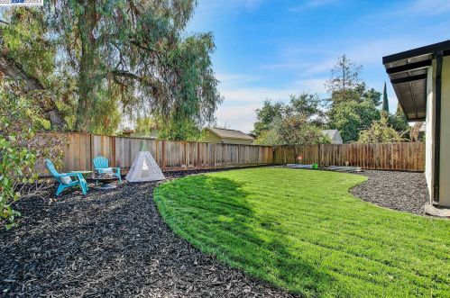 1681 Spruce St, Livermore CA  94551-1919 exterior