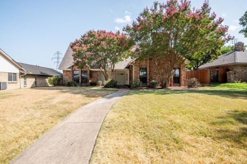 1503 Springtree Cir, Richardson TX  75082-4723 exterior