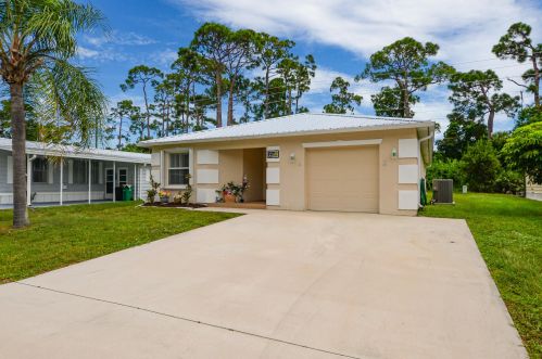 23 La Puerta Del Norte, Fort Pierce FL  34951-2881 exterior