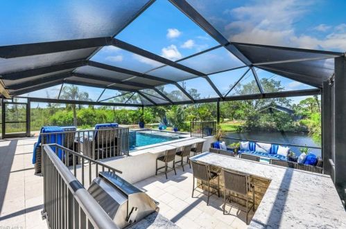 999 Valley Dr, Bonita Springs FL  34134-7438 exterior