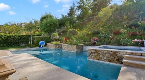 3825 Prado Del Trigo, Calabasas CA  91302-3638 exterior