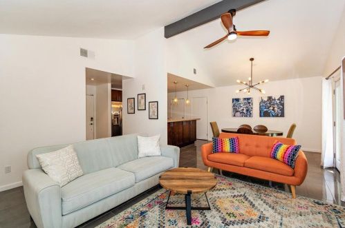 2632 Aurora Dr, Palm Springs CA  92262-2362 exterior