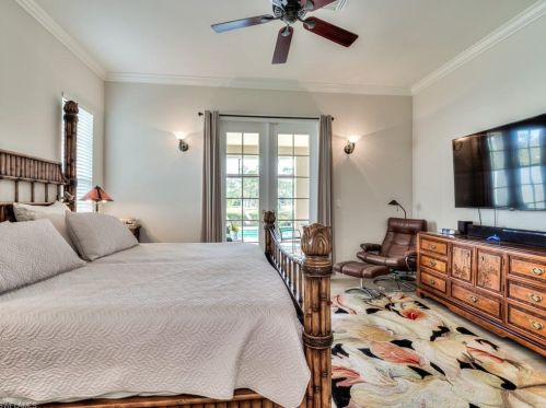 162 Palmetto Dunes Cir, Naples FL  34113-7554 exterior