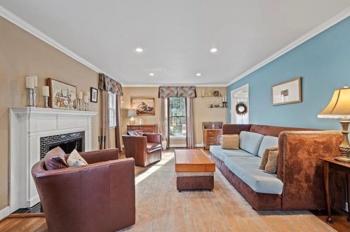 336 Inglewood Dr, Pittsburgh PA 15228-1555 exterior