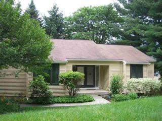 6 Loudonwood, Albany, NY 12211-1463