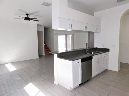 1613 Gray Bark Dr, Oldsmar FL  34677-2766 exterior