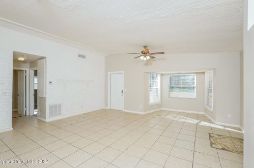 7506 Roberts Rd, Fort Pierce FL  34951-1980 exterior