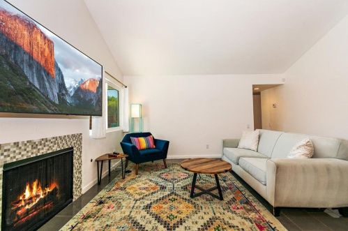2632 Aurora Dr, Palm Springs CA  92262-2362 exterior