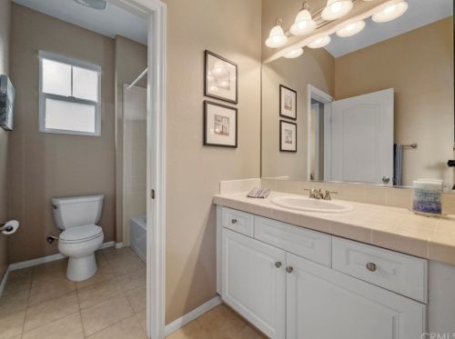 7463 Circulo Sequoia, Carlsbad CA 92009-8467 exterior