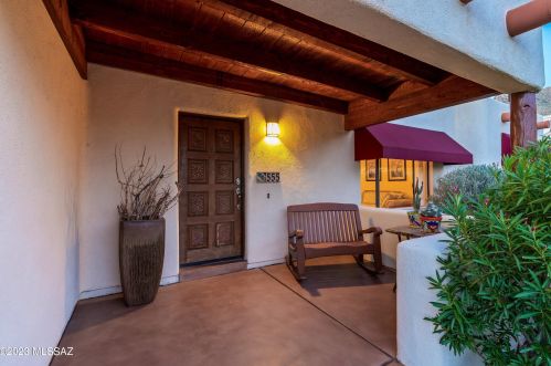 555 Glenhurst Dr, Tucson, AZ 85704-6633