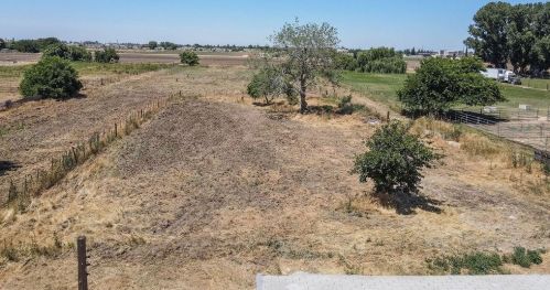 633 Greenway Ave, Turlock CA  95380-6424 exterior