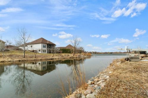 11856 Jamestown St, Minneapolis MN 55449-7526 exterior