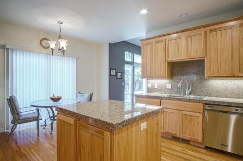 5890 Yuste Ln, Hollister CA  95023-9538 exterior