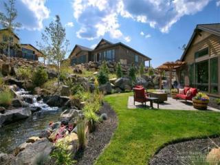 61348 Triple Knot Rd, Bend OR  97702-3621 exterior