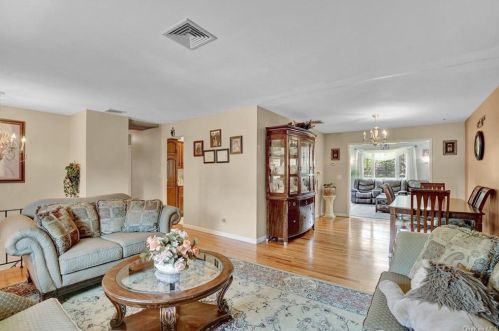 108 Nantucket Dr, Fishkill NY  12524-1021 exterior