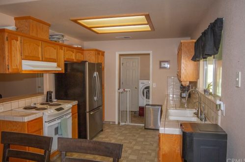 1744 Erwin Rd, Orange Cove, CA 93675-9519