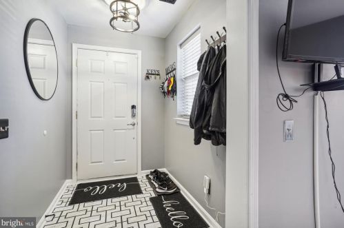 11759 Tolson Pl, Woodbridge, VA 22192-7484