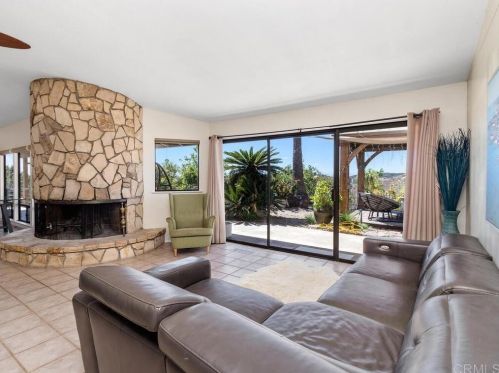 9416 Vista Aleta, Valley Center CA  92082-5533 exterior