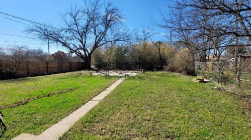 2016 Wiseman Ave, Fort Worth, TX 76105-2960