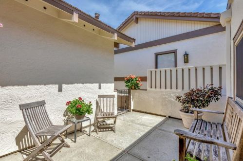 6352 Whaley Dr, San Jose, CA 95135-1449