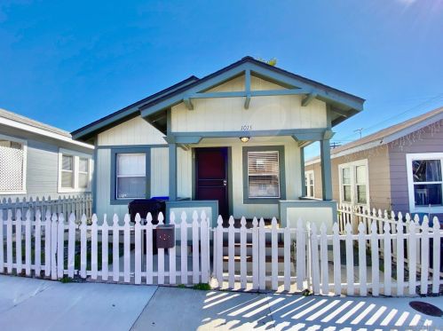 1015 Evans St, San Diego, CA 92113-2221