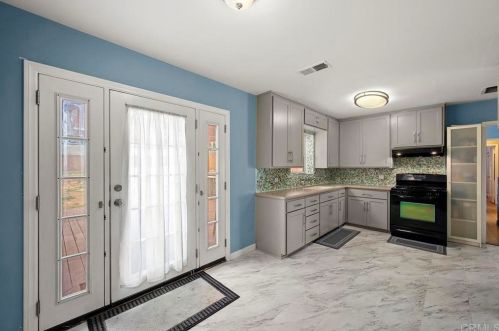 1380 Greenfield Dr, El Cajon CA 92021-3518 exterior