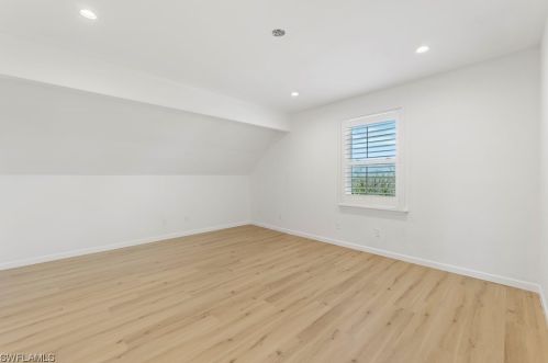 9393 Peaceful Dr, Sanibel FL  33957-4238 exterior