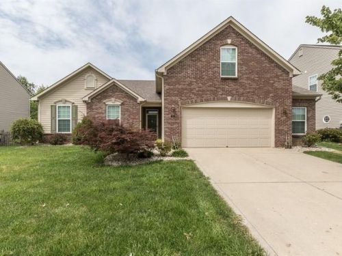 5914 Port Dr, Woodbury, IN 46055-9351