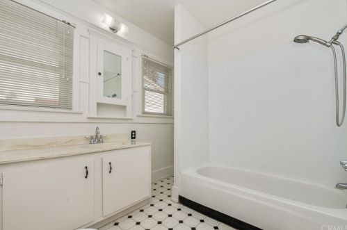 362 Shaffer St, Orange CA 92866-1113 exterior