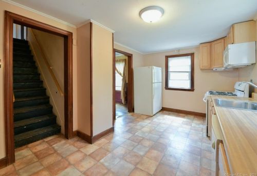 1422 Highland Ave, Waterbury, CT 06708-4948