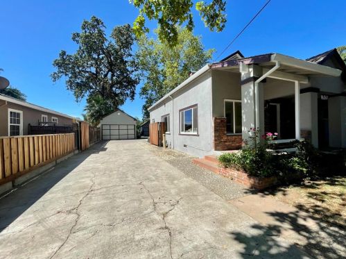 212 Cross St, Woodland CA 95695-4607 exterior