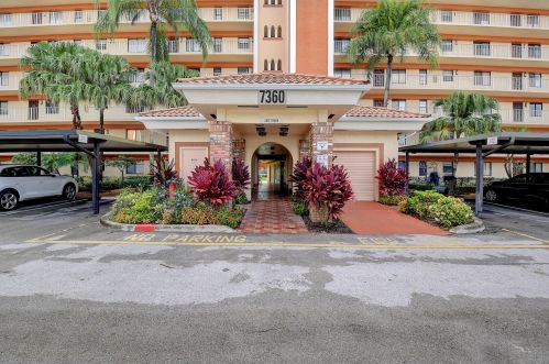 7360 Oriole Blvd, Delray Beach FL  33446-1392 exterior