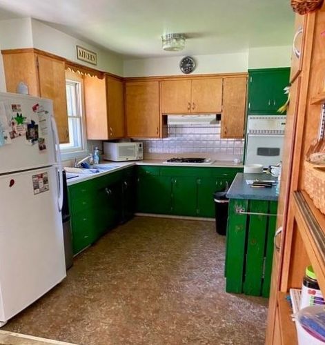 760 Highland Rd, Windom, MN 56101-1612