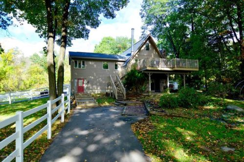 135 Canal Rd, Clifton Park Center, NY 12065-7932