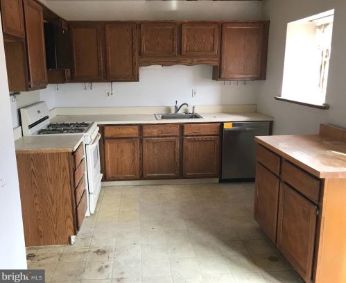 512 Canterbury Rd, Norristown, PA 19403-3533
