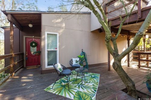 6480 Farallon Way, Oakland, CA 94611-1200