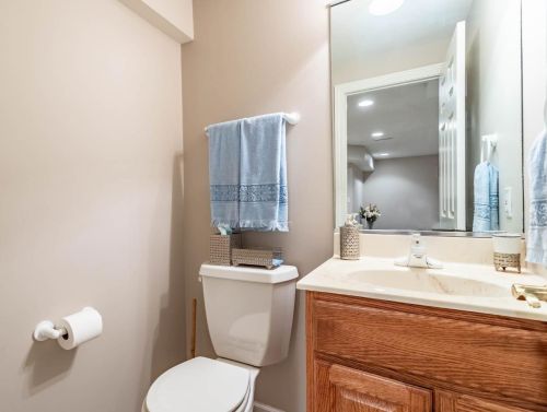 1632 Cherry Blossom Dr, Hammond IN 46321-5143 exterior