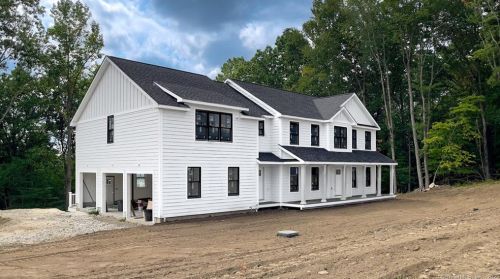24 Hunting Ridge Rd, Brookfield Center, CT 06804-3710