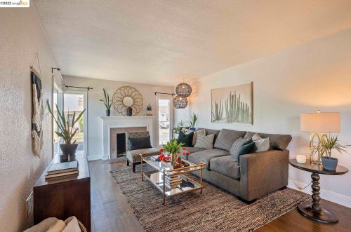 2350 109, Oakland CA  94603-4115 exterior