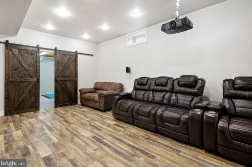 108 Chestnut St, Swedesboro NJ  08085-1201 exterior