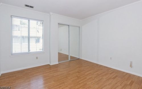 13 Birchwood Rd, Bedminster NJ  07921-1901 exterior