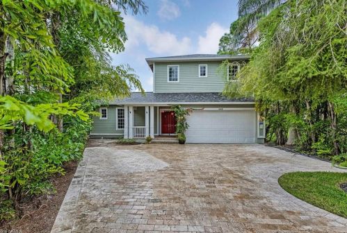 548 Carpenter Ct, Naples, FL 34110-2121