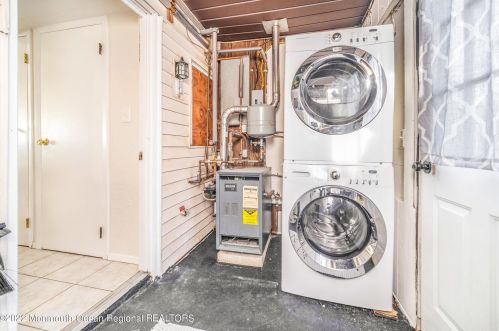 1412 Tamiami Rd, Lacey NJ  08731-5038 exterior