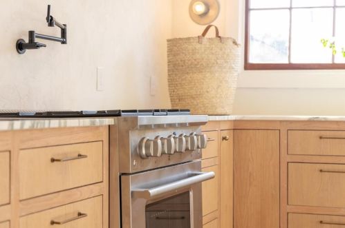 1311 37 St, Galveston TX 77550-6747 exterior