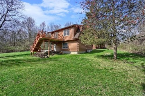 207 Osborne Hill Rd, Fishkill NY  12524-2529 exterior